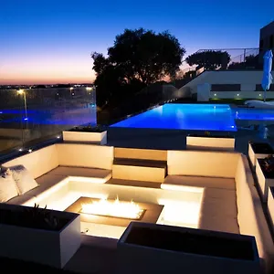 https://magnifico-apartamento-piscina-privada-frente-campo.hotelsincadiz.net